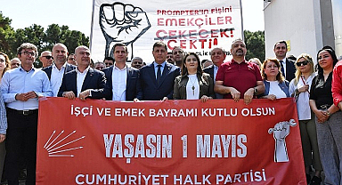 Başkan Tugay emekçilerin 1 Mayıs coşkusuna ortak oldu