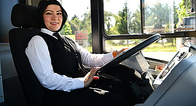 Samsun'un İlk Kadın Belediye Otobüs Şoförü