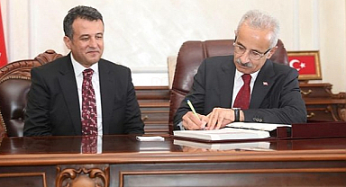 Başkan Doğan, Bakan Uraloğlu'nu Belediyede Ağırladı