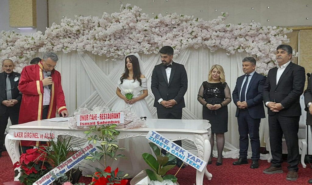 Gençler Mutluluğa Evet Dedi.