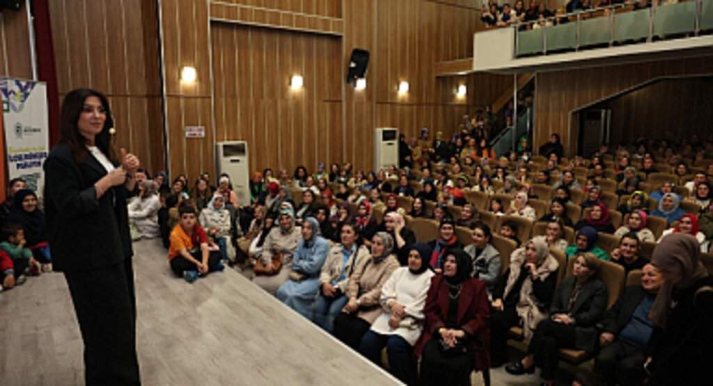 BÜYÜKŞEHİR İLE İLÇELERDE KÜLTÜR SANAT ŞÖLENİ BAŞLADI