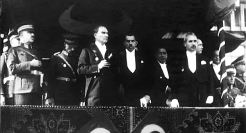 Cumhuriyetin ilanıyla yeni bir dönem başladı