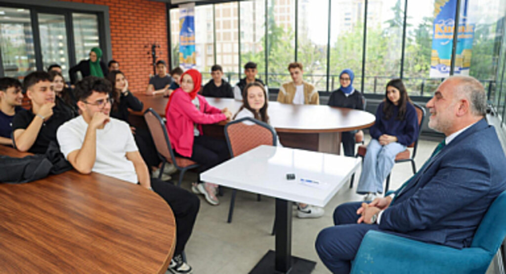 Kütüphane Buluşmalarında Konuk Başkan İbrahim Sandıkçı