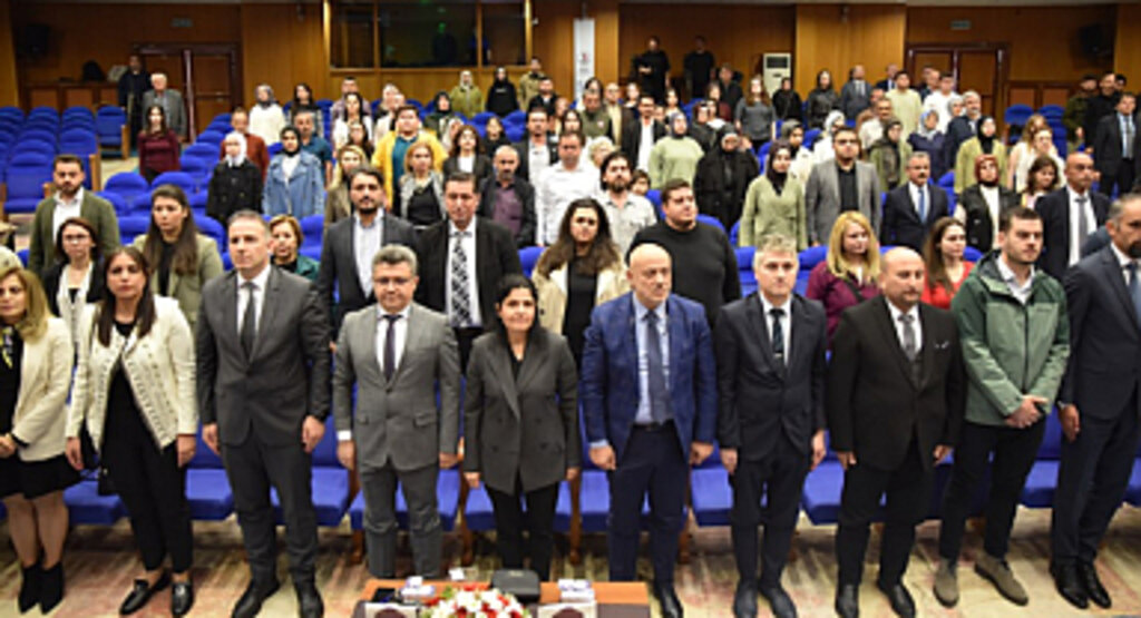 OMÜ Eczacılık Fakültesi’nde Beyaz Önlük Giyme Töreni Gerçekleştirildi