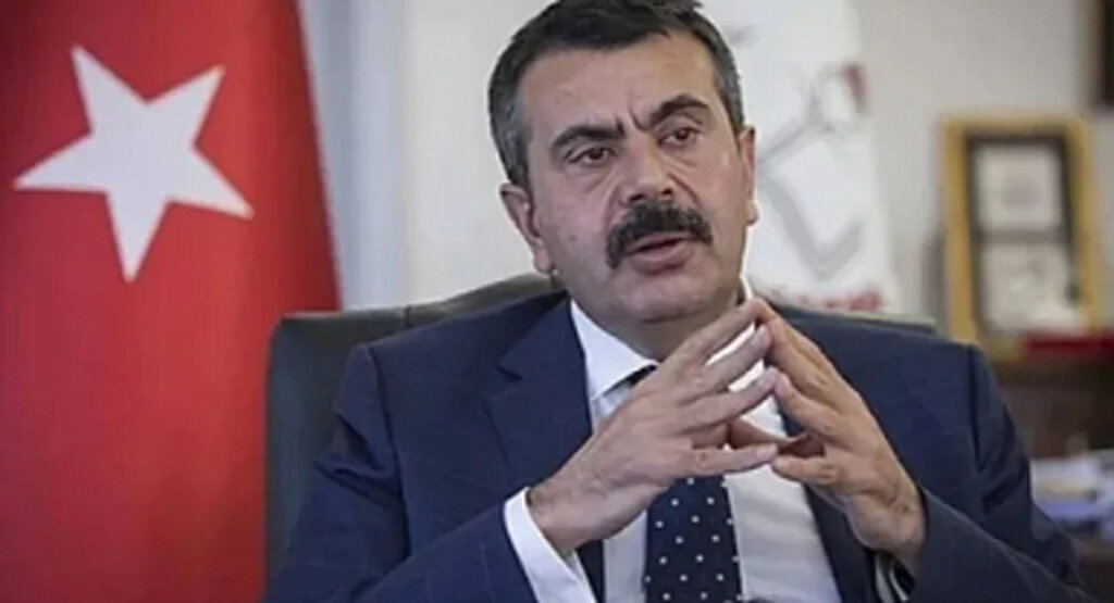 Zorunlu Eğitimde Değişiklik Sinyali