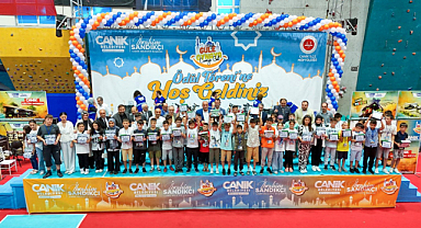 Canik'te Camiler Çocuklarla, Çocuklar Hediyelerle Buluşuyor!