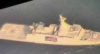 İran Ordusu İngiliz Casus Gemisini Umman Denizi'nde Durdurdu