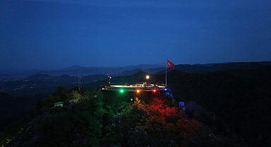 YOROZ'UN GECE MANZARASI HAYRAN BIRAKTI