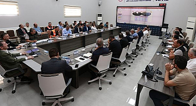 Vali Tavlı Başkanlığında Yangın Toplantısı Gerçekleştirildi