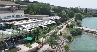 Mogan Gölü sahil yolunda kafe ve işletmelerin işgal ettiği alanları kaldırdı. 