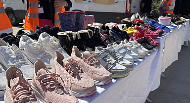 Atakum Belediyesi gezici mağazasıyla ihtiyaç sahibi ailelere destek veriyor