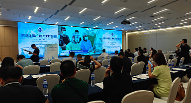 Türk hekimlerinin başarısını Çin’den canlı izlediler