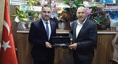 Gül, Tekkeköy AK Parti İlçe Başkanı Üzeyir Bahadır’a Ziyaret Gerçekleştirdi