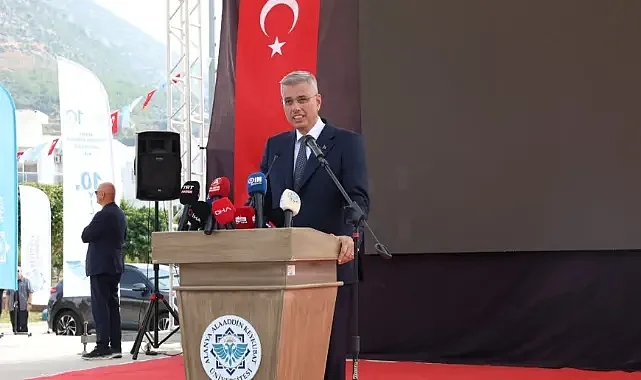 “Bilim yuvaları Türkiye’nin geleceğine ışık tutuyor”