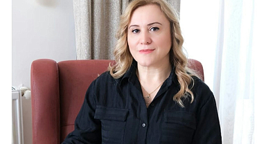 Ay: Bilimin Işığında, Enerjiyle Dönüşen Bir Yaşam Yolculuğu