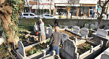 Candal,Vatandaşlarımızın kabir ziyaretlerini daha huzurlu bir ortamda gerçekleştirmelerini sağlamak amacıyla sahadayız.