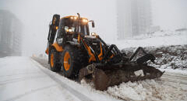 Canik Belediyesi'nden Karla Etkin Mücadele