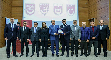 OMÜ’de Türkiye yüzyılı vizyonu anayasa tartışmalarıyla ele alındı