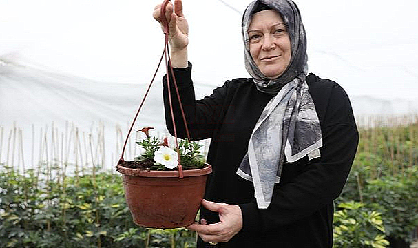 Büyükşehir Desteğiyle Ev Hanımları Kendi İşinin Patronu Oluyor