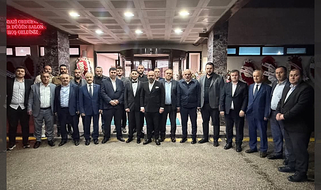 GENÇLERE MUTLULUKLAR DİLERİM
