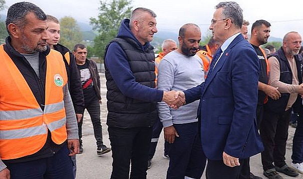 Kurnaz Personelle Bayramlaştı