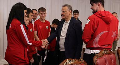 'AZİM VE DİSİPLİN MADALYA GETİRİYOR'