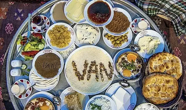 Dünyanın sofrası Van Kahvaltısı 7. kez Van’da kuruldu