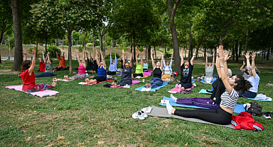 Açık Hava Yoga ve Meditasyon Etkinliği Yoğun Katılımla Gerçekleştirildi