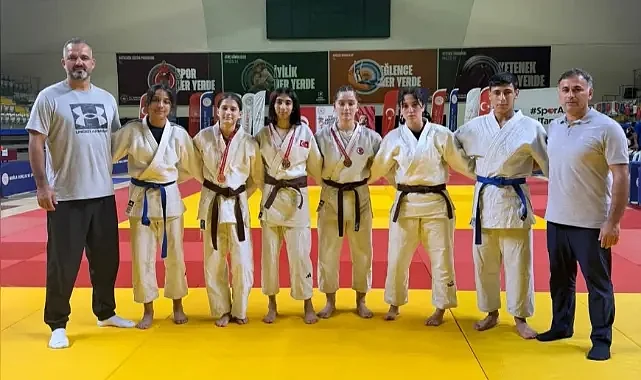 Üç Sporcu Türkiye Üçüncüsü Oldu