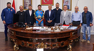 İlkadımlı Güreşçiden Tarihi Başarı!