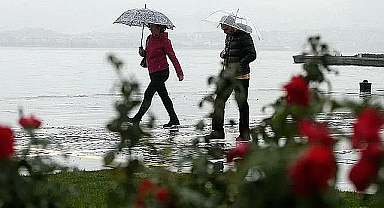 Şemsiyeleri hazırlayın yağışlı hava geliyor